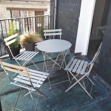 Apartman Cosy Dans Le Centre De *